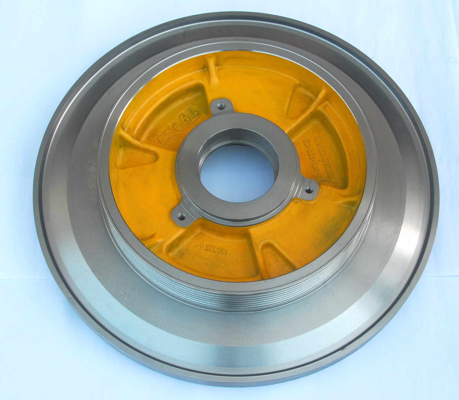 电梯曳引轮铸件：材料选择与性能解析